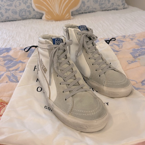 GOLDEN GOOSE Women's Slide with ice-gray suede star and white flash - Picture 5 of 7